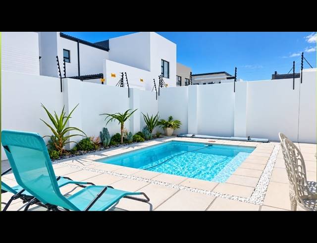 4 BEDROOM FREEHOLD FOR SALE IN SANDOWN ESTATE